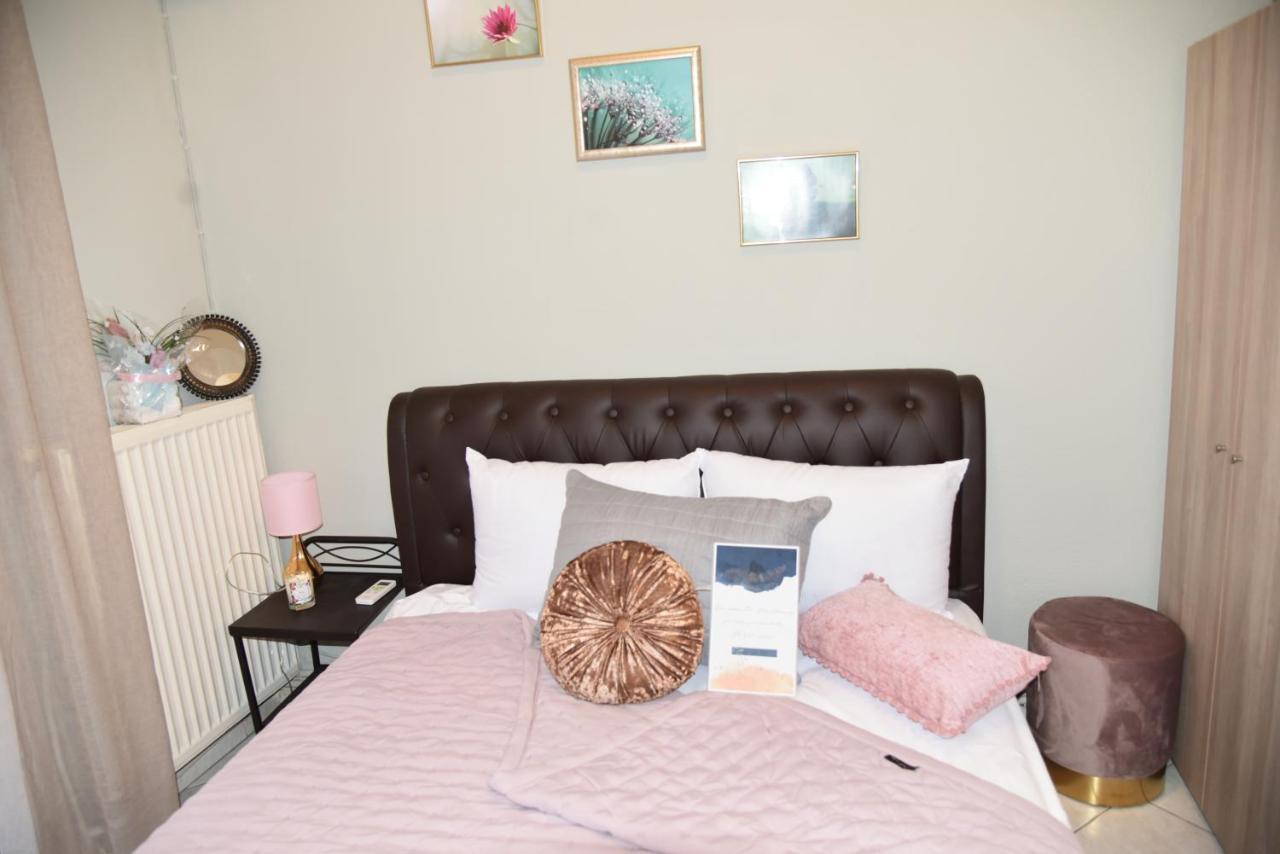 Blue Lotus Apartment Kavála ภายนอก รูปภาพ