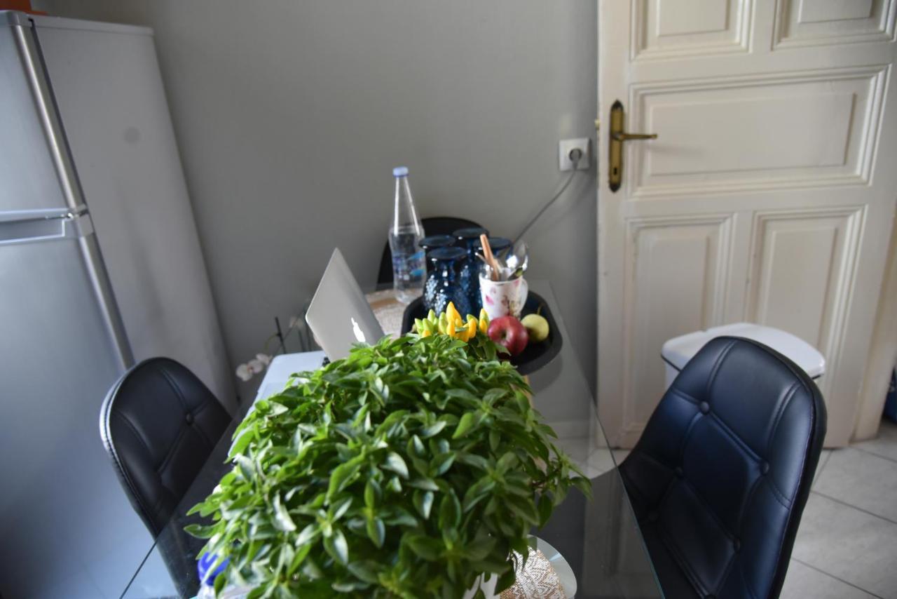 Blue Lotus Apartment Kavála ภายนอก รูปภาพ