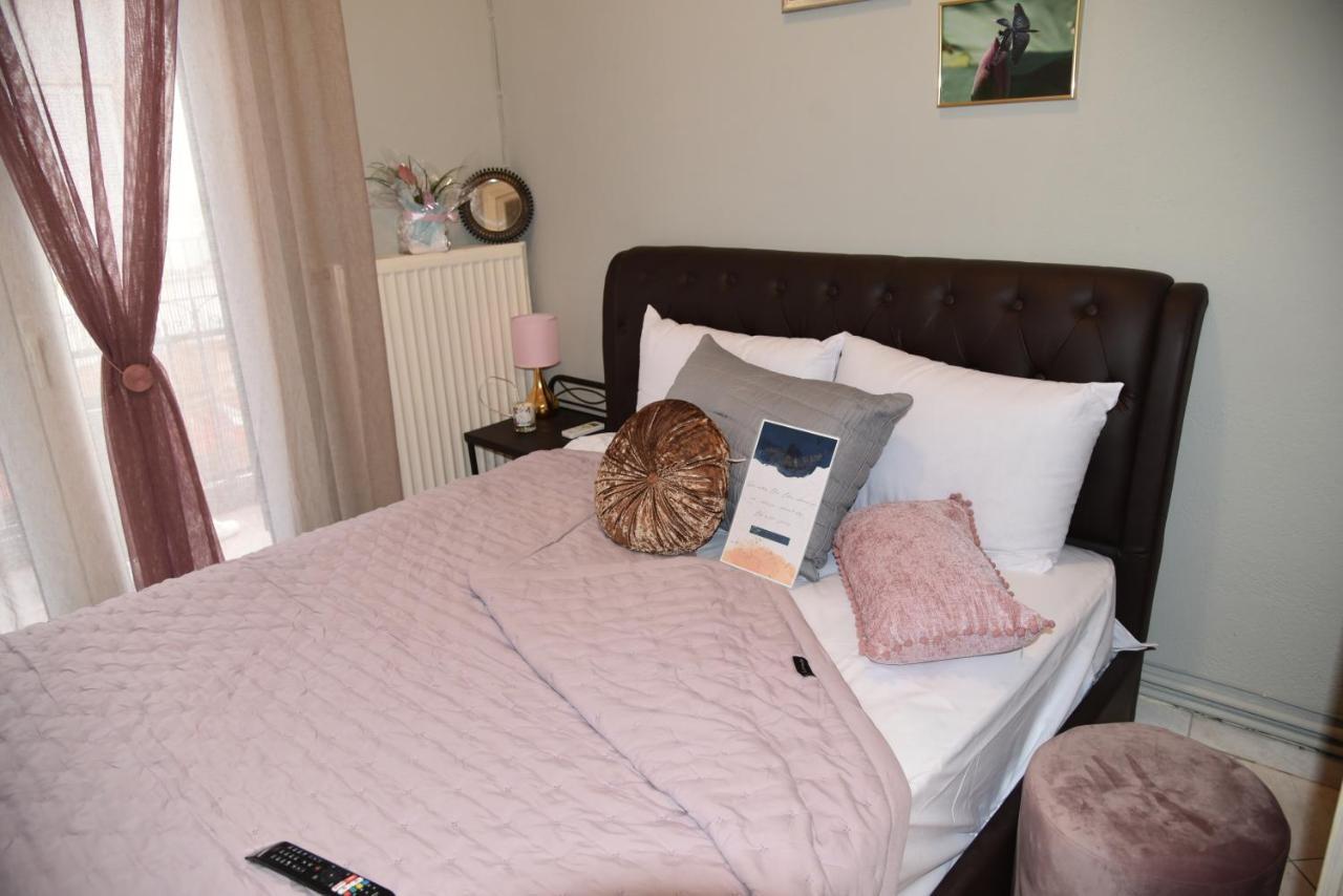 Blue Lotus Apartment Kavála ภายนอก รูปภาพ