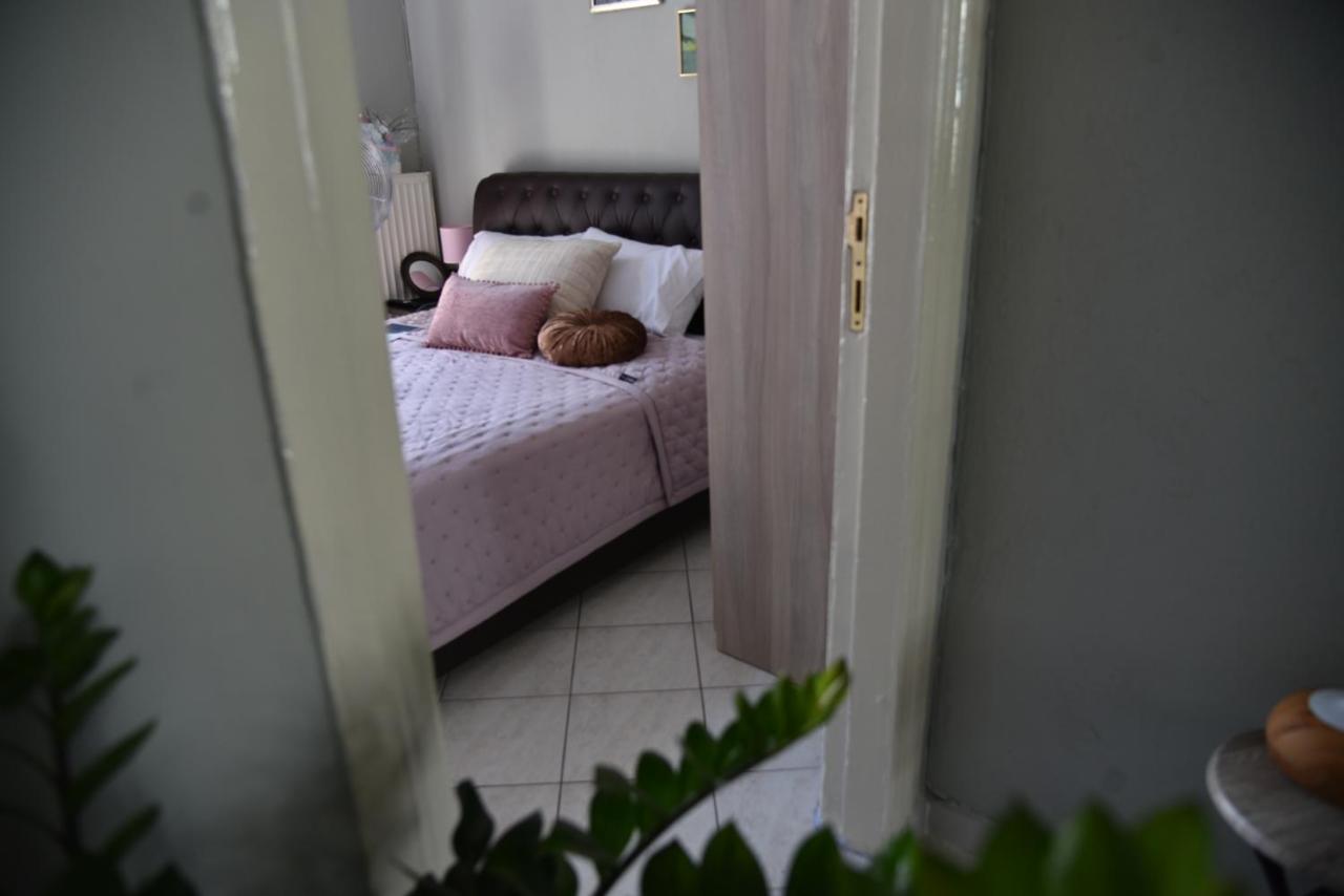 Blue Lotus Apartment Kavála ภายนอก รูปภาพ